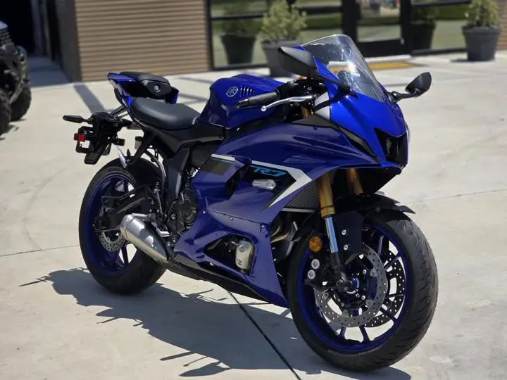 2025 Yamaha Yzf-R7 - Photo 12