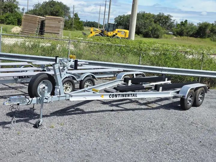 2024 Continental Trailers Center Console 20-22 Ft - Photo 2