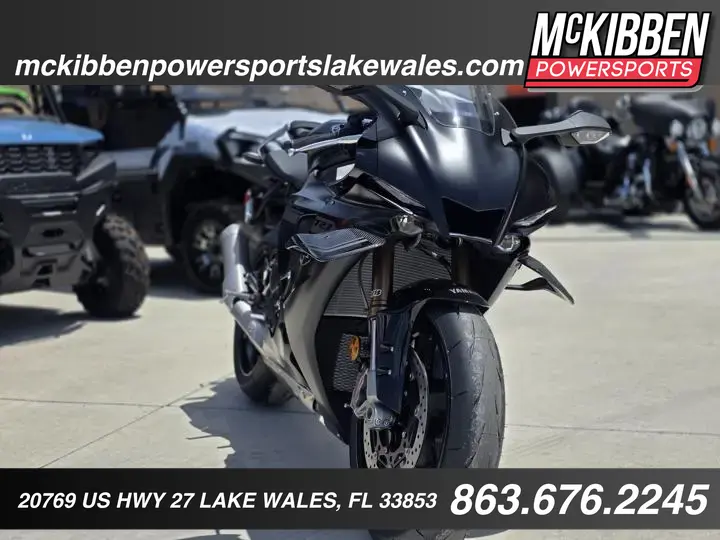 2025 Yamaha Yzf-R1 - Photo 18
