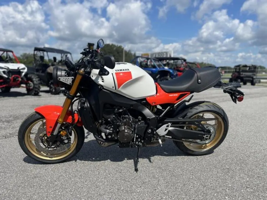 2024 Yamaha XSR900 - Photo 6