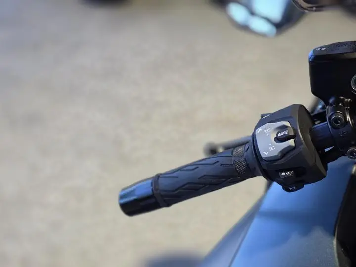 2025 Suzuki Hayabusa - Photo 14