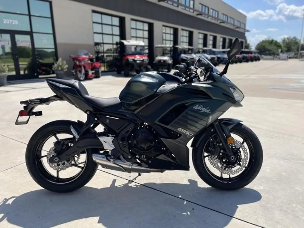 2025 Kawasaki Ninja 650 ABS - Photo 10