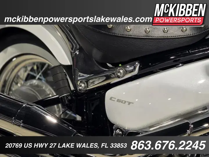 2025 Suzuki Boulevard C50t Special - Photo 18