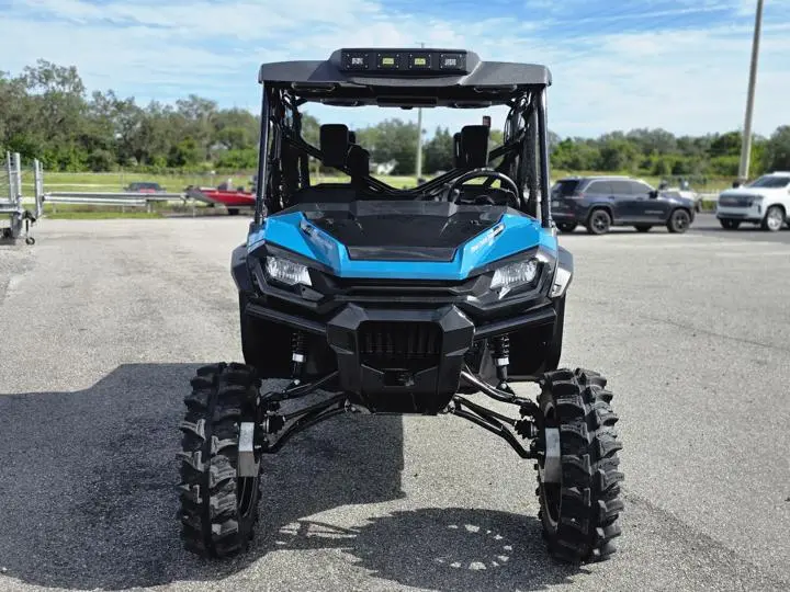 2025 Honda® Pioneer 1000-6 Deluxe Crew - Photo 13