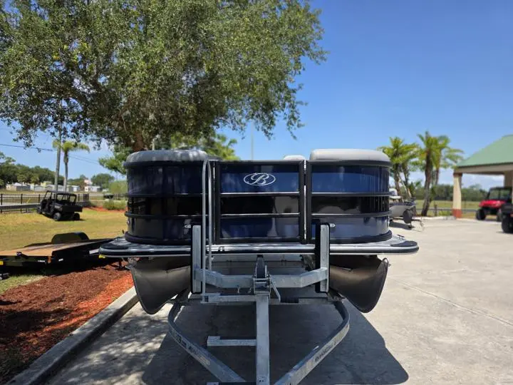 2025 Bentley Pontoons Legacy 200 Navigator - Photo 9