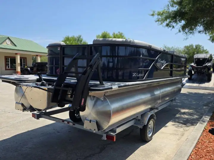 2025 Bentley Pontoons Legacy 200 Navigator - Photo 6