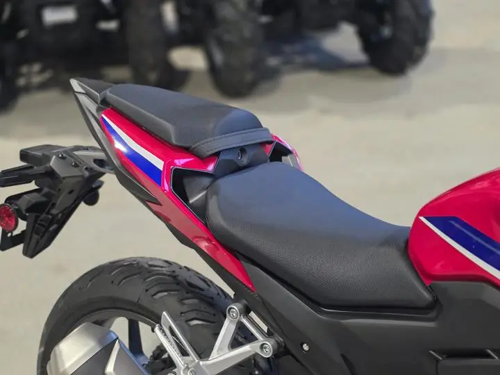 2025 Honda® Cbr500r - Photo 12