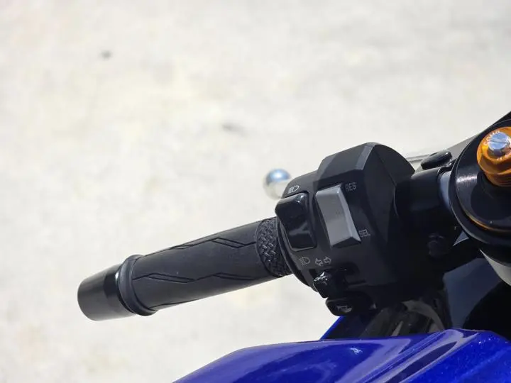2025 Yamaha Yzf-R7 - Photo 16