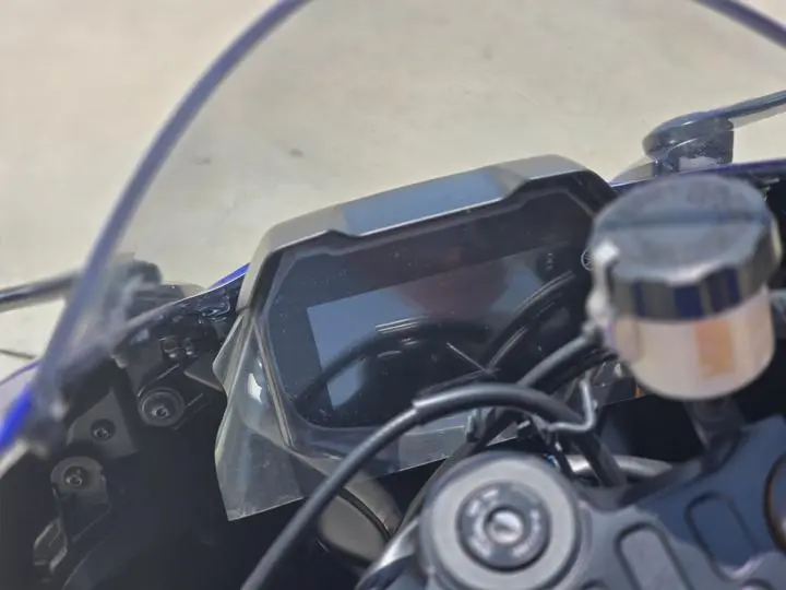 2025 Yamaha Yzf-R7 - Photo 18