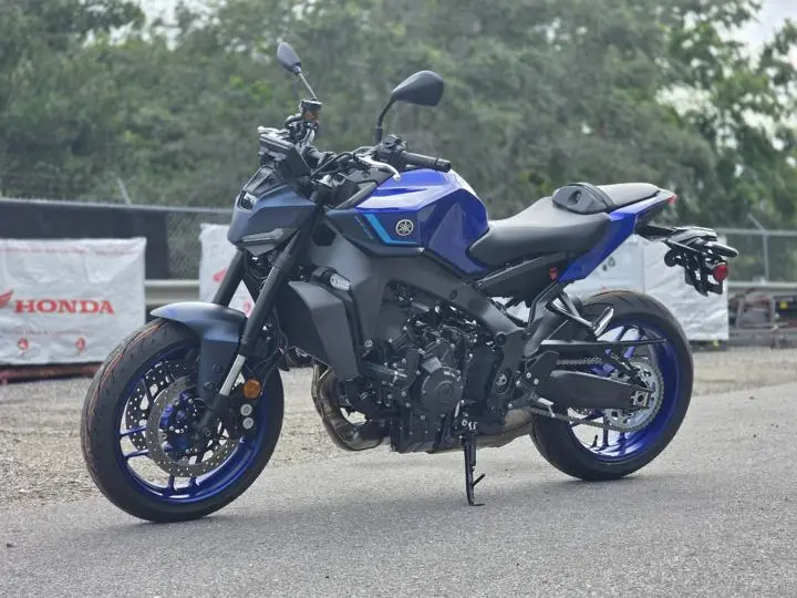 2025 Yamaha Mt-09 - Photo 2