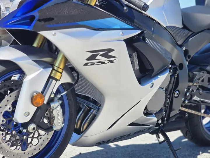 2026 Suzuki Gsx-R750 - Photo 5