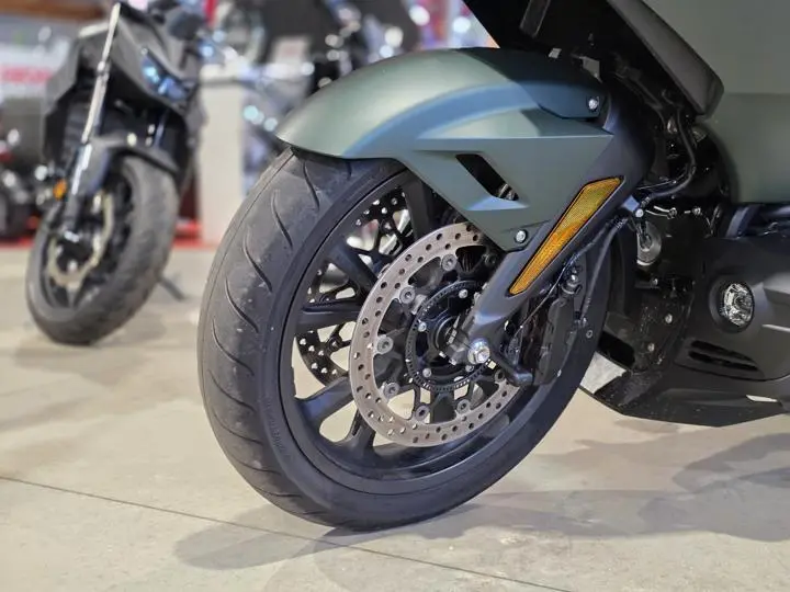 2024 Honda® Gold Wing Automatic Dct - Photo 3