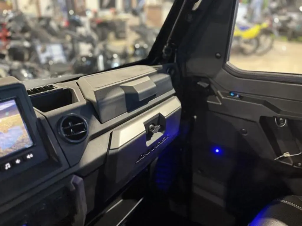 2025 Polaris® Ranger Crew XP 1000 Northstar Edition Ultimate - Photo 14