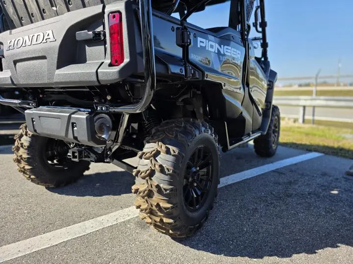2025 Honda® Pioneer 1000-5 Deluxe - Photo 7