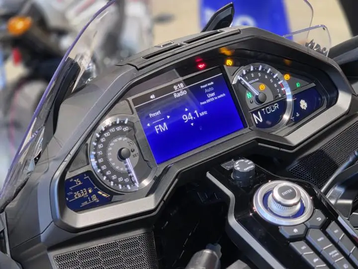 2024 Honda® Gold Wing Automatic Dct - Photo 18