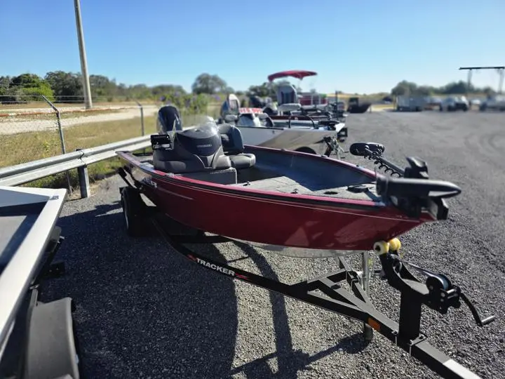 2021 Tracker® Boats Super Guide V-16 - Photo 9