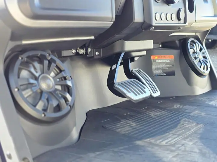 2025 Icon EV EPIC E40FX - Photo 17