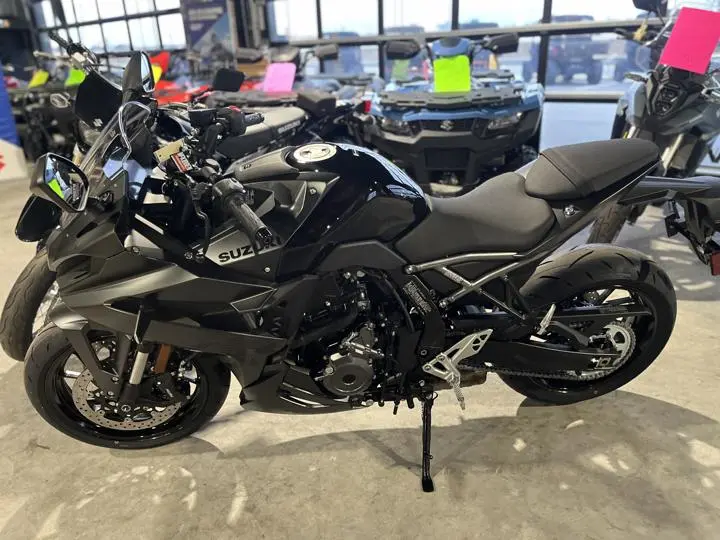 2025 Suzuki Gsx-8r - Photo 6