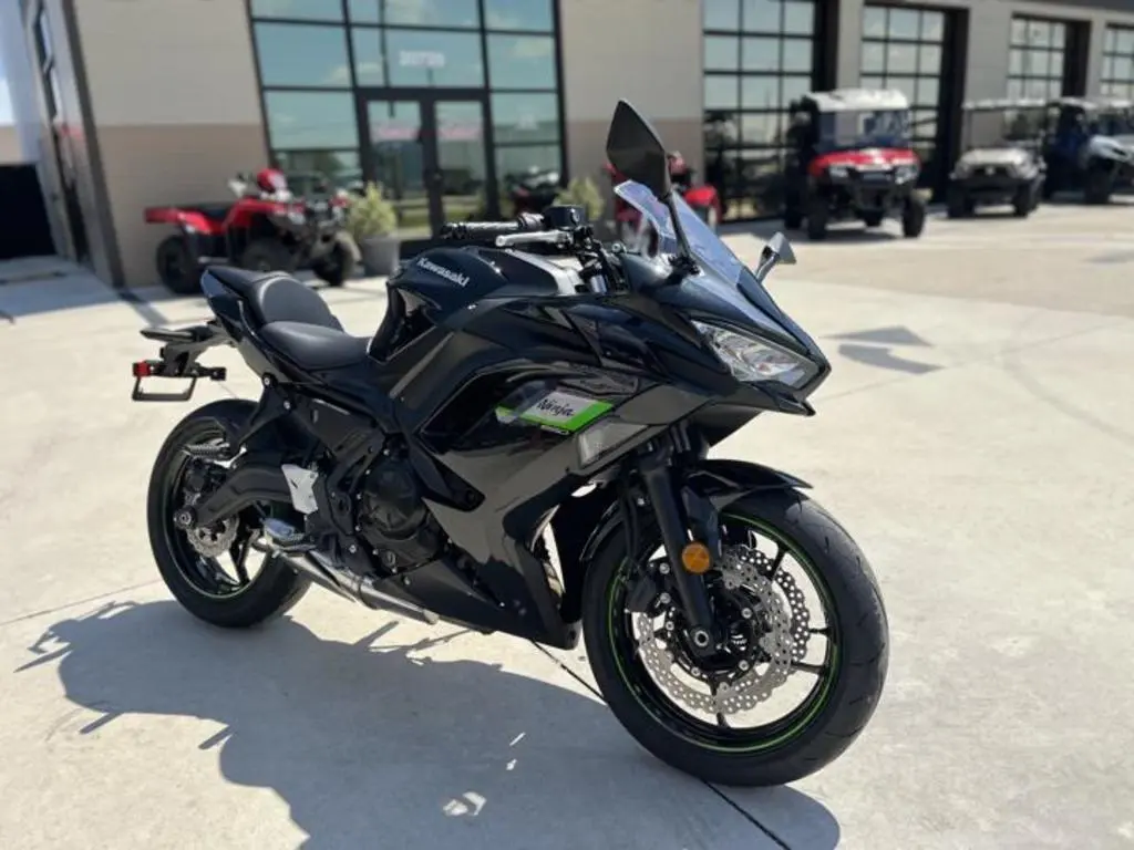 2025 Kawasaki Ninja 650 - Photo 11