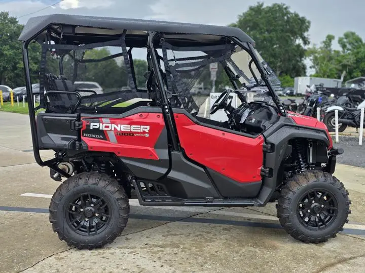 2025 Honda® Pioneer 1000-5 Deluxe - Photo 9