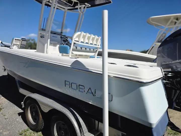 2016 Robalo Cayman 226 - Photo 4