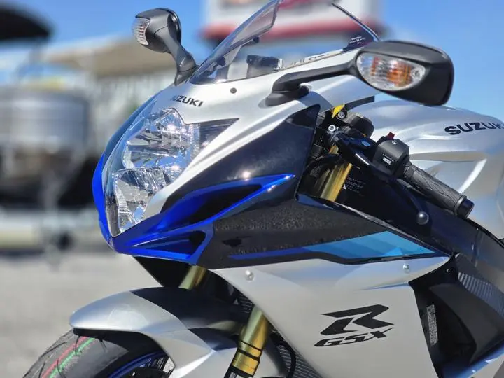 2026 Suzuki Gsx-R750 - Photo 4