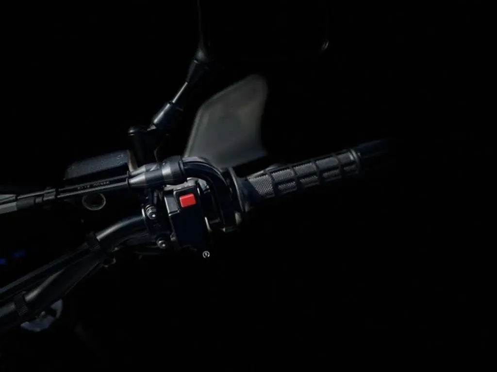 2024 Suzuki DR650S - Photo 16