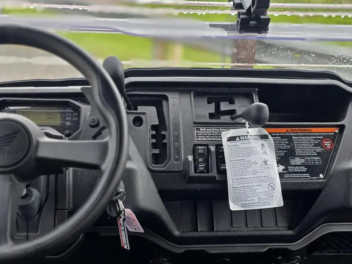 2025 Honda® Pioneer 1000-5 Deluxe - Photo 17