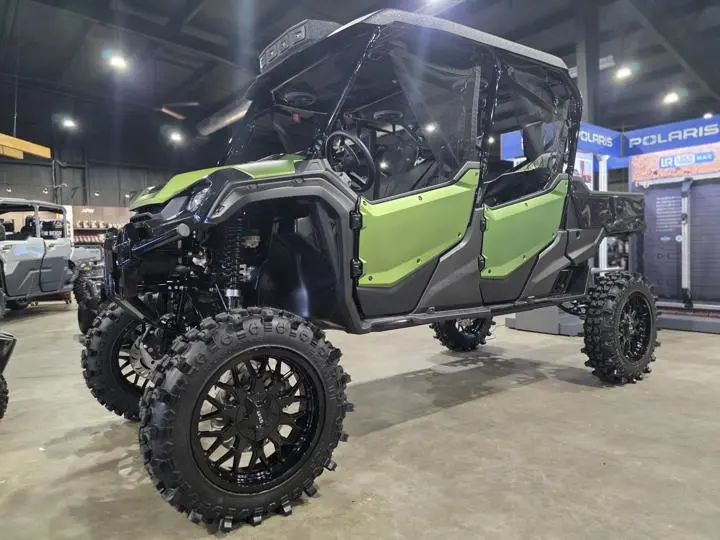 2025 Honda® Pioneer 1000-6 Deluxe Crew - Photo 3
