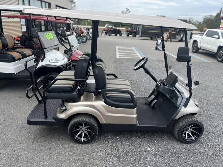 2025 Icon EV I40 - Photo 6