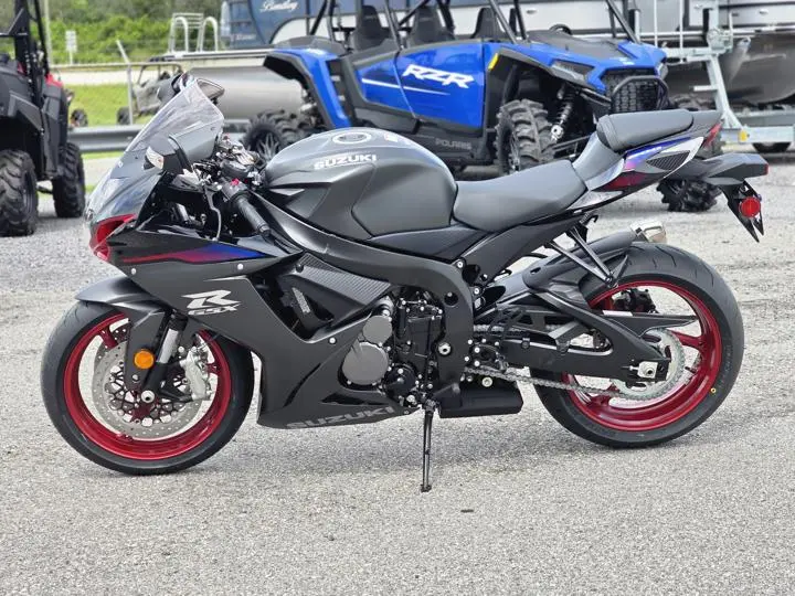2026 Suzuki Gsx-R 600 - Photo 7