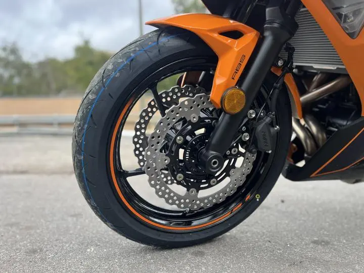 2025 Kawasaki Ninja 650 Abs - Photo 3