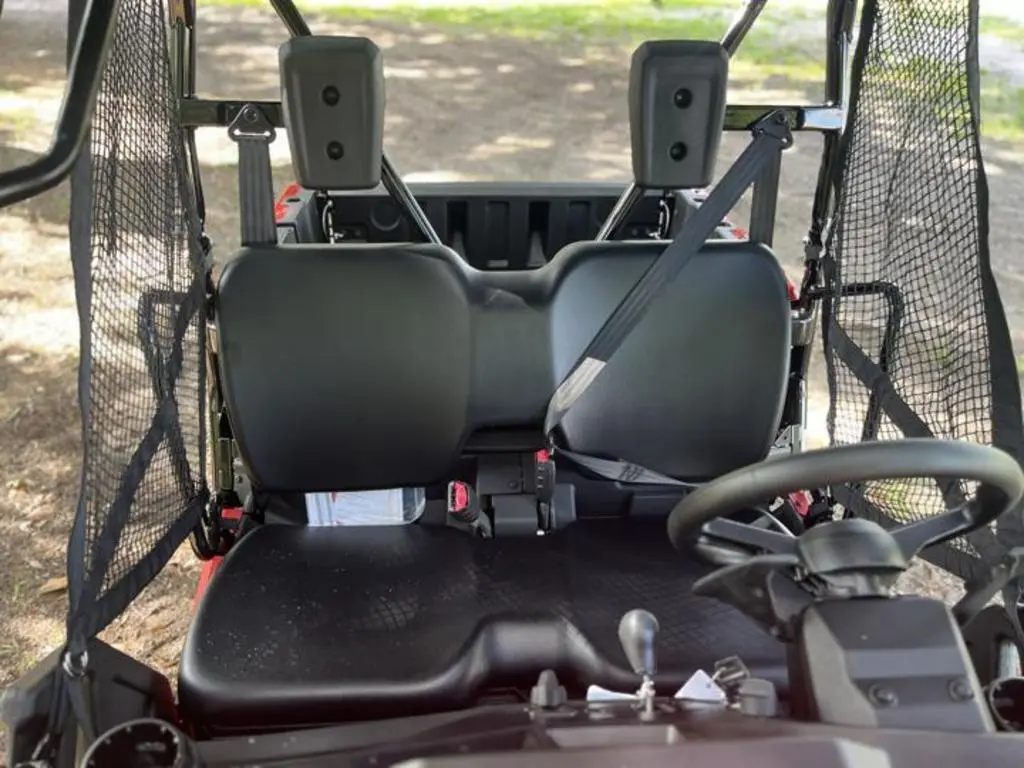 2025 Honda® Pioneer 520 - Photo 11