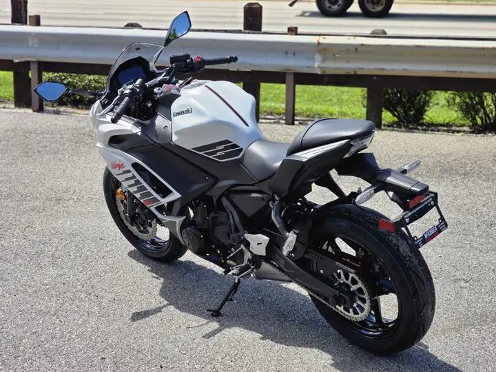 2026 Kawasaki Ninja 650 Abs - Photo 8