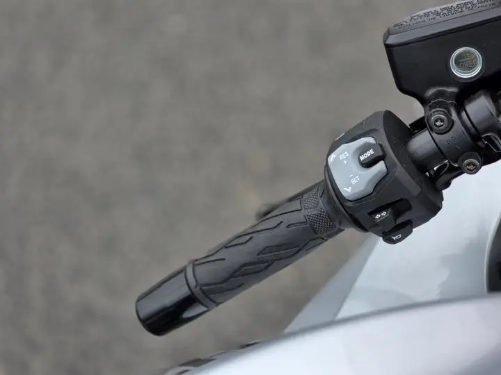 2025 Suzuki Hayabusa - Photo 17