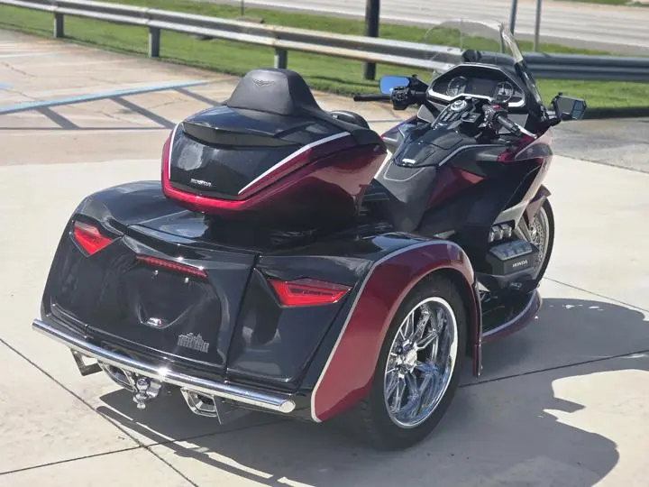 2021 Honda® Gold Wing Tour Automatic Dct Trike - Photo 9