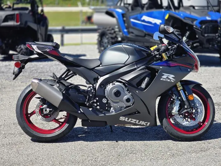 2026 Suzuki Gsx-R750 - Photo 10