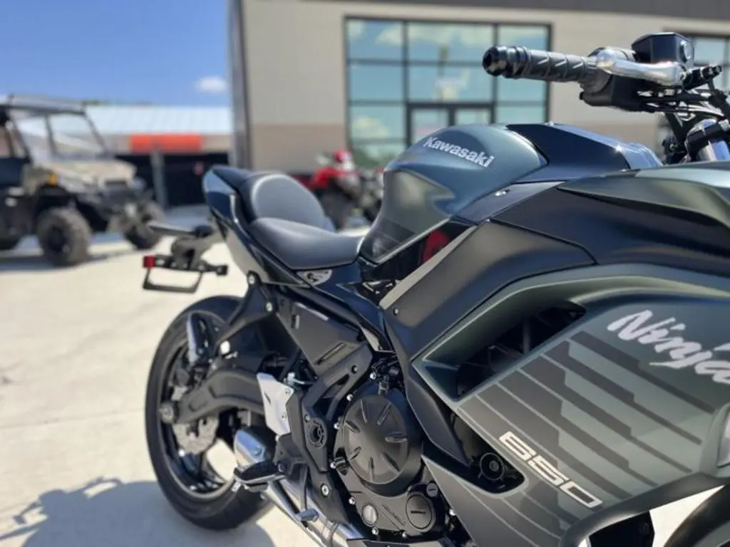 2025 Kawasaki Ninja 650 ABS - Photo 13