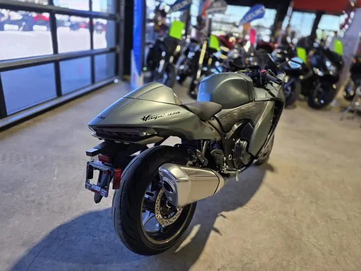 2025 Suzuki Hayabusa - Photo 10
