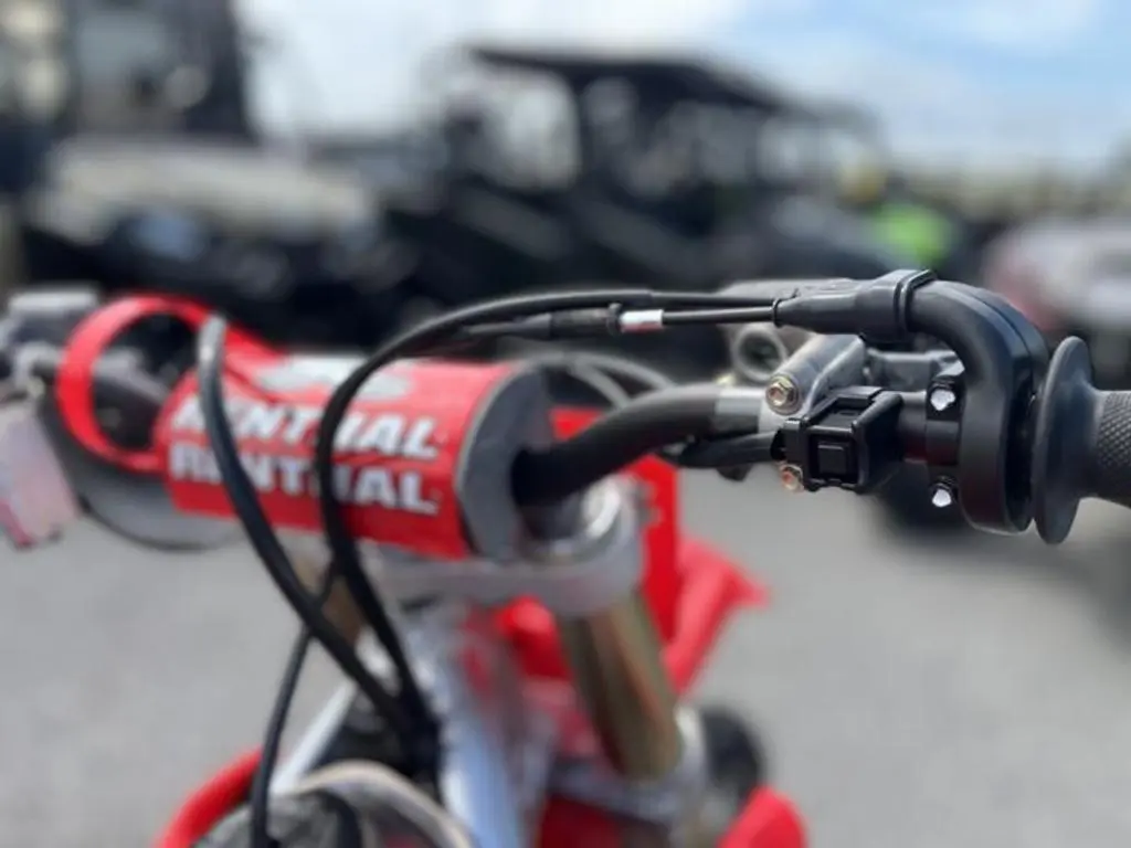 2025 Honda® CRF450R - Photo 15