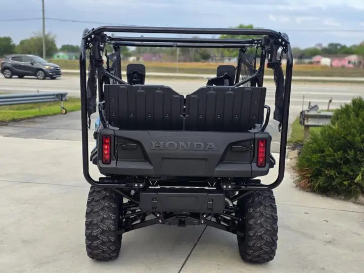 2025 Honda® Pioneer 1000-5 Deluxe - Photo 7