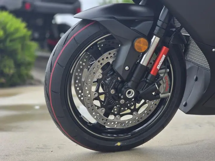2025 Kawasaki Ninja ZX-10R ABS - Photo 3