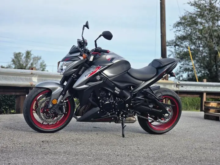 2020 Suzuki GSX-S 1000 - Photo 2