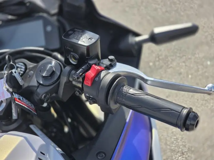 2025 Yamaha Yzf-R3 - Photo 19
