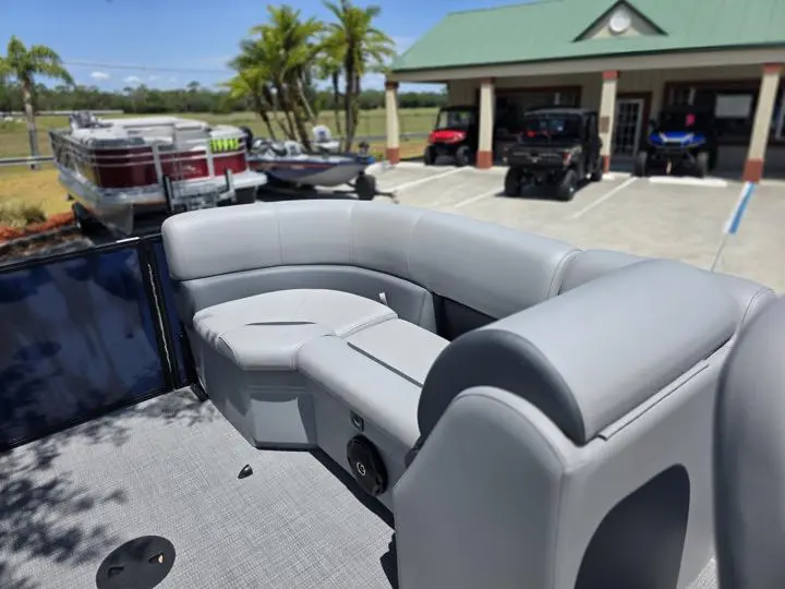 2025 Bentley Pontoons Legacy 200 Navigator - Photo 14