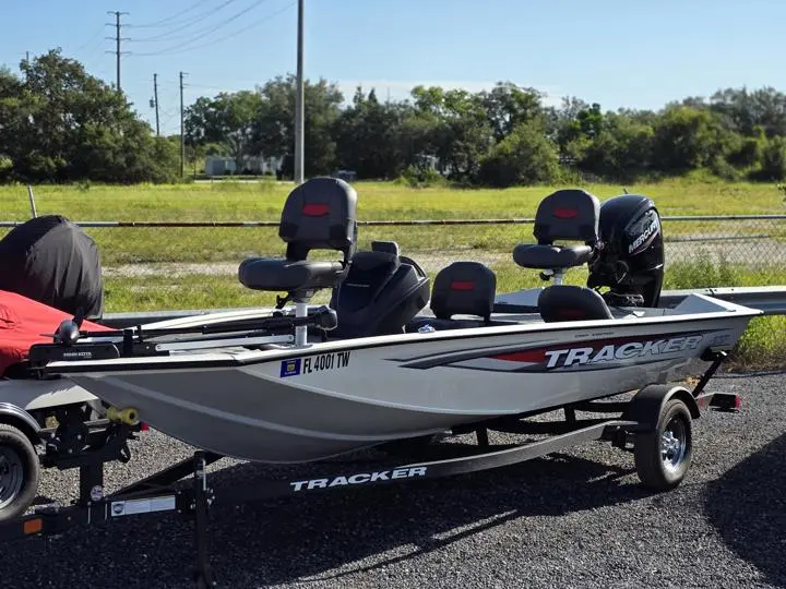2025 Tracker® Boats Pro Team 175 - Photo 2