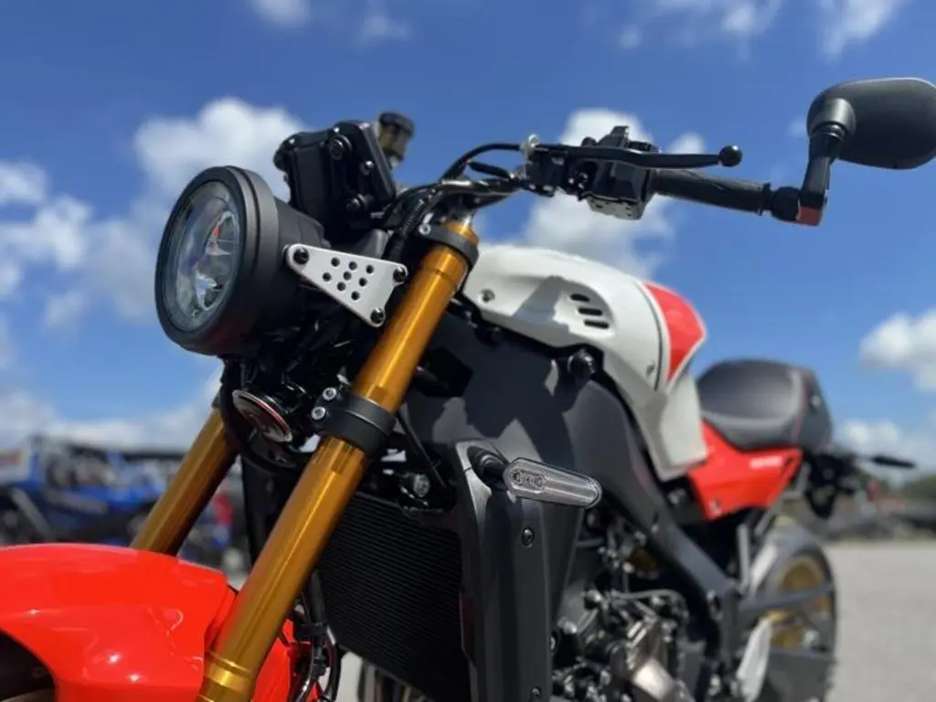 2024 Yamaha XSR900 - Photo 4