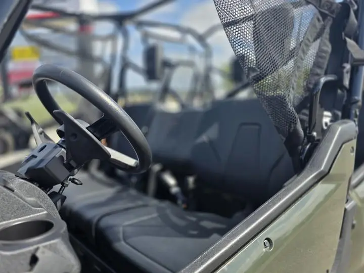 2023 Honda® Pioneer 1000-6 Deluxe Crew - Photo 11