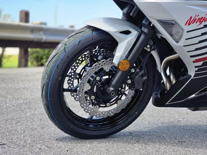 2026 Kawasaki Ninja 650 Abs - Photo 3