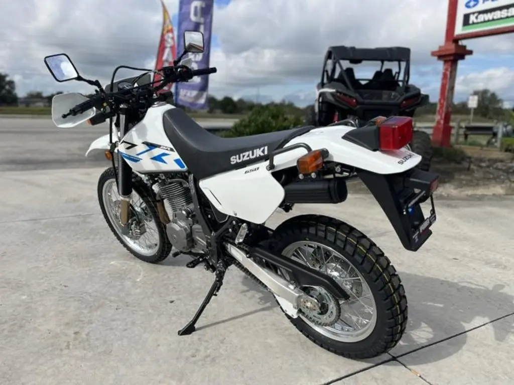 2024 Suzuki DR650S - Photo 7